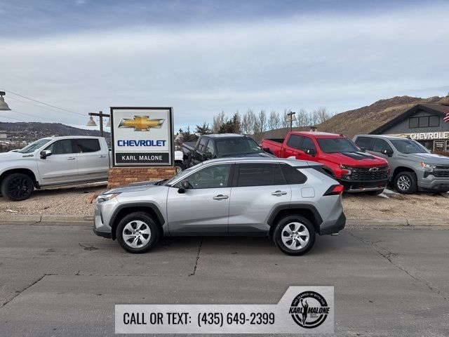 2024 Toyota RAV4 LE