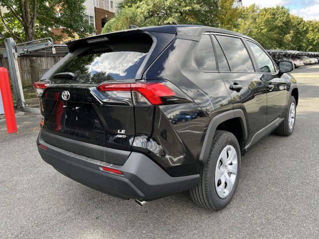 2024 Toyota RAV4 LE