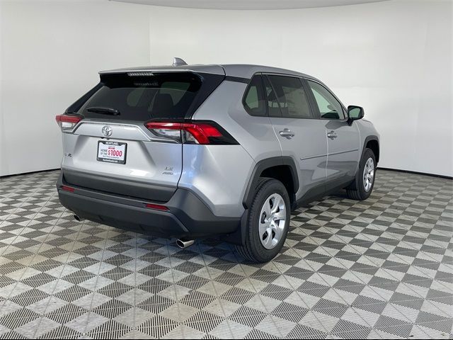 2024 Toyota RAV4 LE