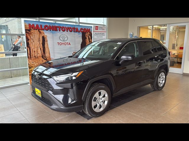 2024 Toyota RAV4 LE