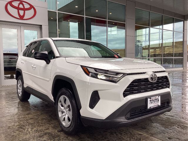 2024 Toyota RAV4 LE