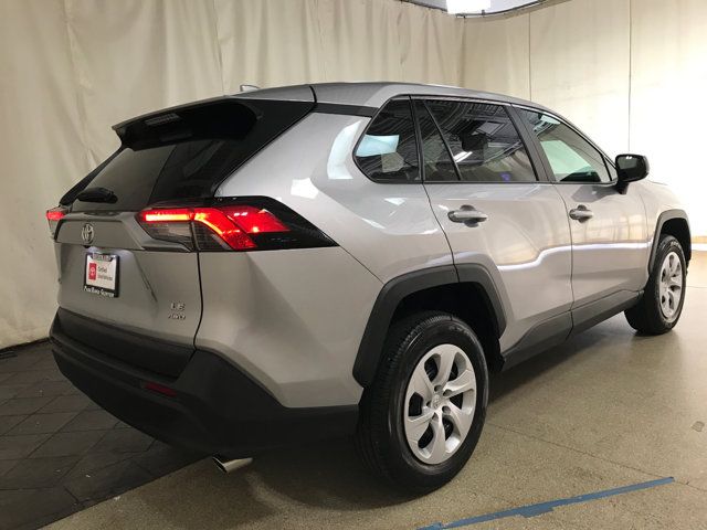 2024 Toyota RAV4 LE