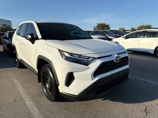 2024 Toyota RAV4 LE