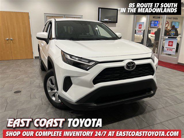 2024 Toyota RAV4 LE