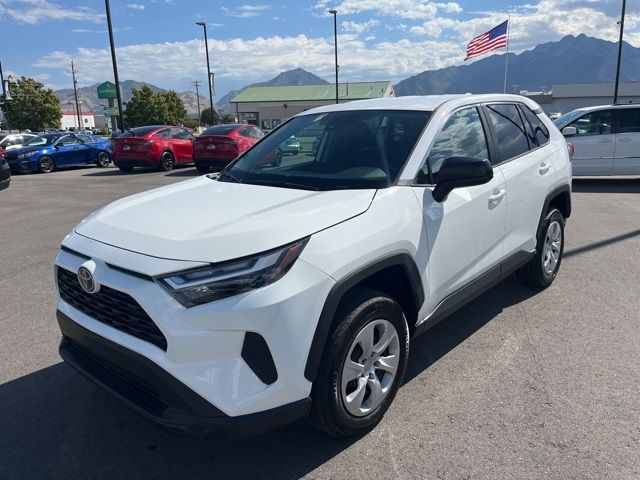 2024 Toyota RAV4 LE