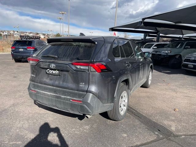 2024 Toyota RAV4 LE