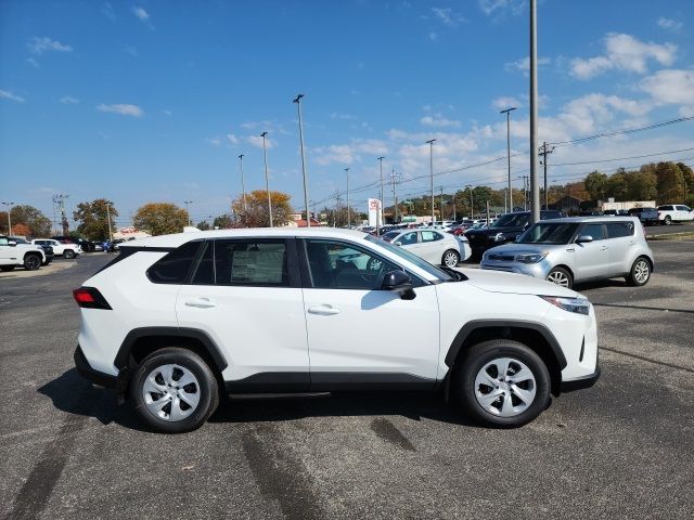 2024 Toyota RAV4 LE