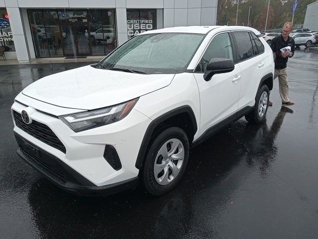 2024 Toyota RAV4 LE