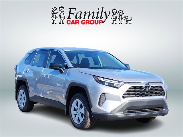 2024 Toyota RAV4 LE