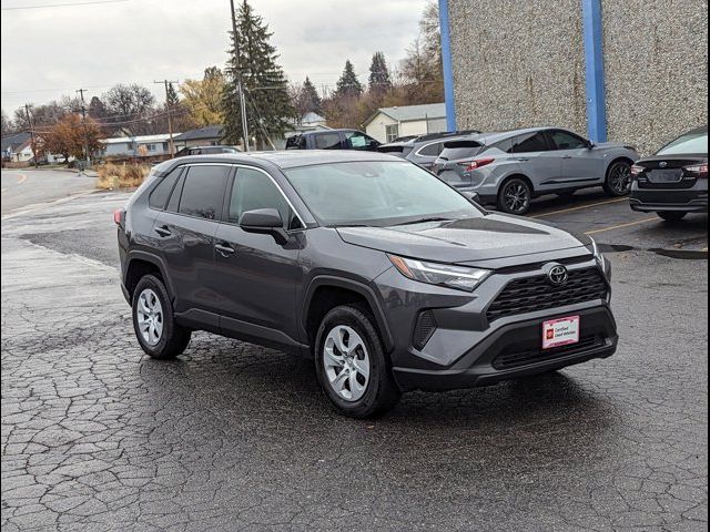 2024 Toyota RAV4 LE