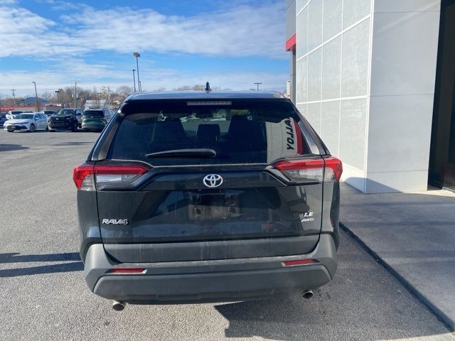 2024 Toyota RAV4 LE