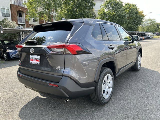 2024 Toyota RAV4 LE