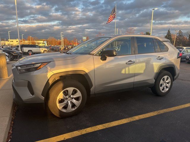 2024 Toyota RAV4 LE