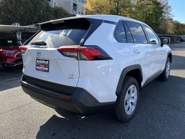 2024 Toyota RAV4 LE