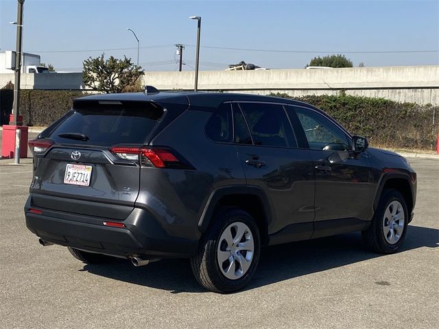 2024 Toyota RAV4 LE