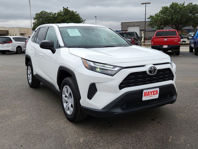 2024 Toyota RAV4 LE