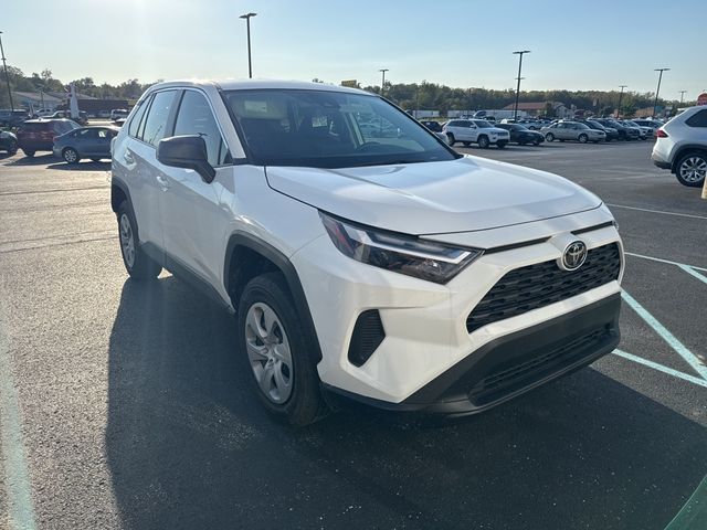 2024 Toyota RAV4 LE