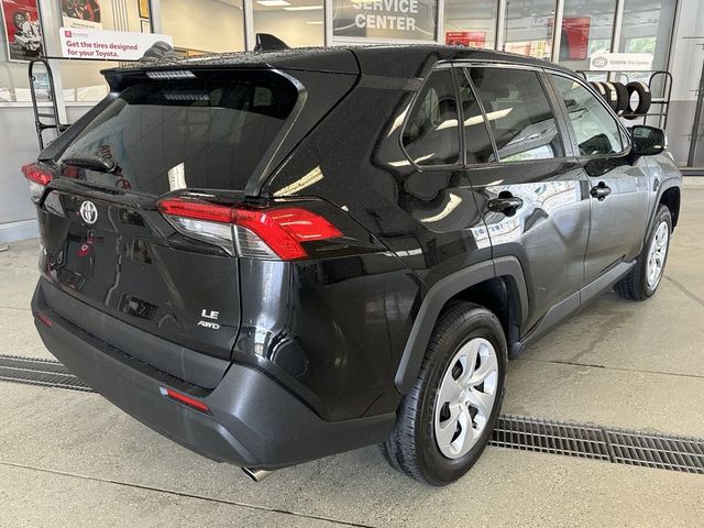 2024 Toyota RAV4 LE