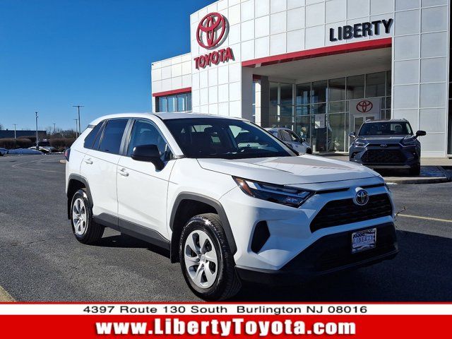 2024 Toyota RAV4 LE