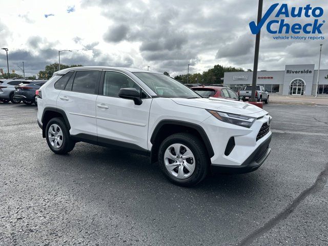 2024 Toyota RAV4 LE