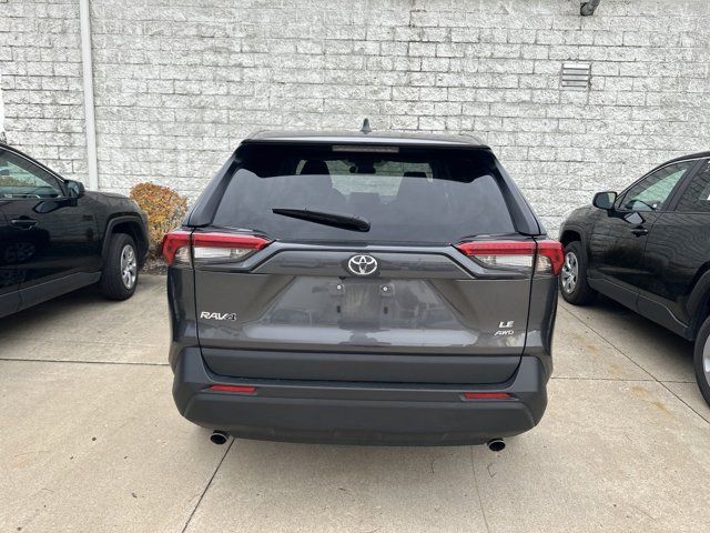 2024 Toyota RAV4 LE