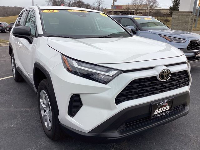 2024 Toyota RAV4 LE