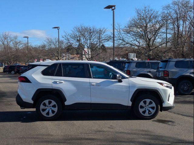 2024 Toyota RAV4 LE