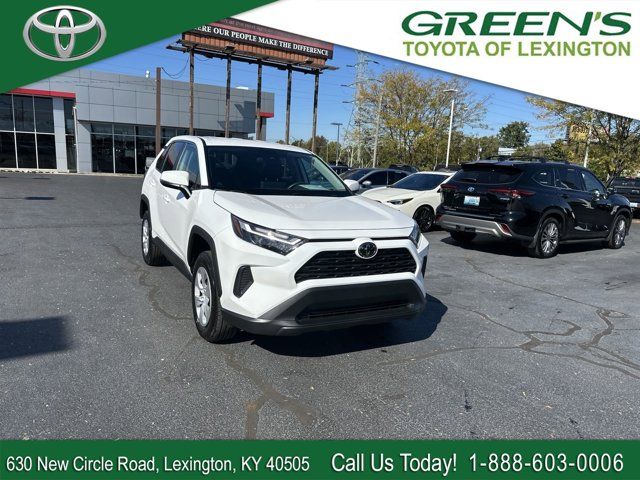 2024 Toyota RAV4 LE