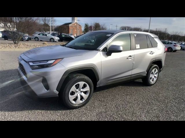 2024 Toyota RAV4 LE