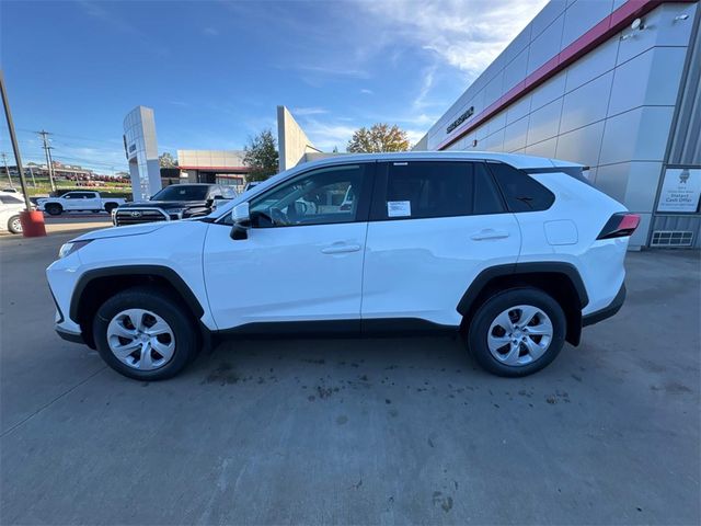 2024 Toyota RAV4 LE