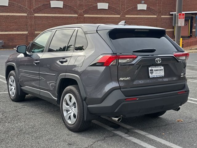 2024 Toyota RAV4 LE