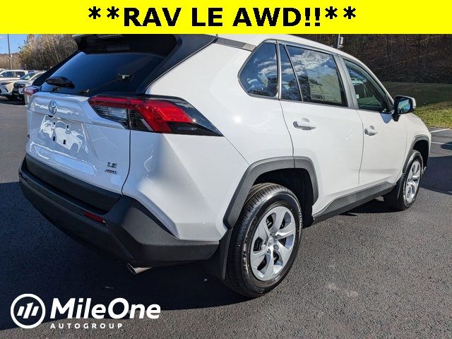 2024 Toyota RAV4 LE