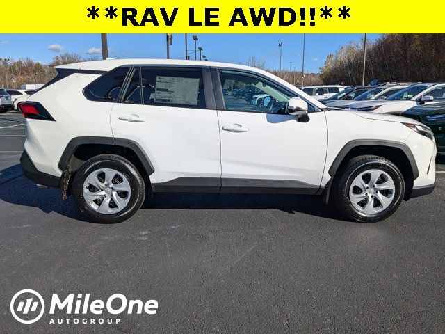 2024 Toyota RAV4 LE