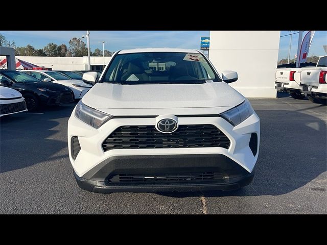 2024 Toyota RAV4 LE