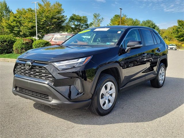 2024 Toyota RAV4 LE