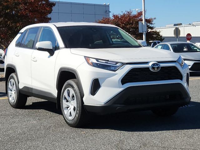 2024 Toyota RAV4 LE