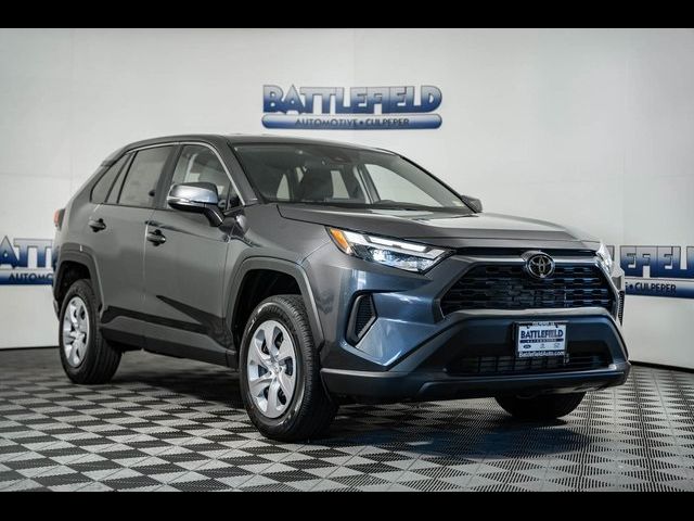 2024 Toyota RAV4 LE