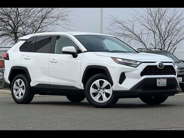 2024 Toyota RAV4 LE