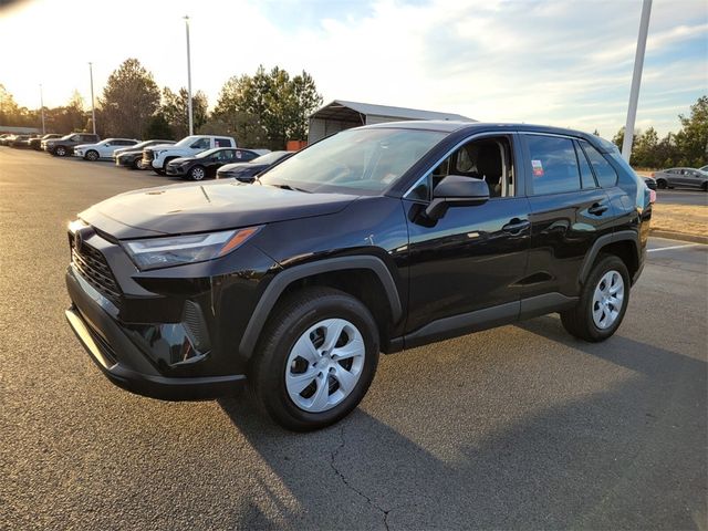 2024 Toyota RAV4 LE