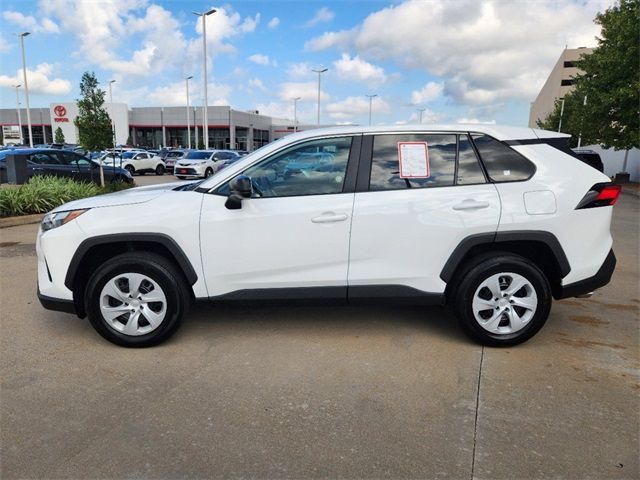 2024 Toyota RAV4 LE