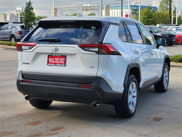 2024 Toyota RAV4 LE