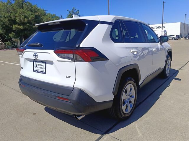 2024 Toyota RAV4 LE