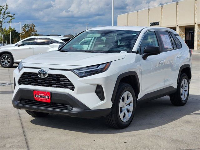 2024 Toyota RAV4 LE