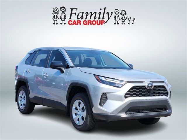 2024 Toyota RAV4 LE