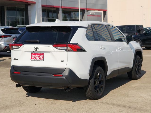 2024 Toyota RAV4 LE