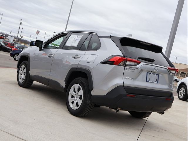 2024 Toyota RAV4 LE