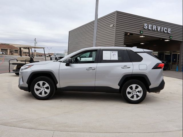 2024 Toyota RAV4 LE