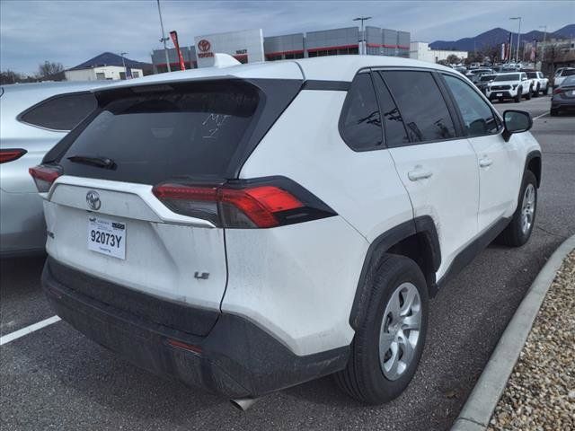 2024 Toyota RAV4 LE