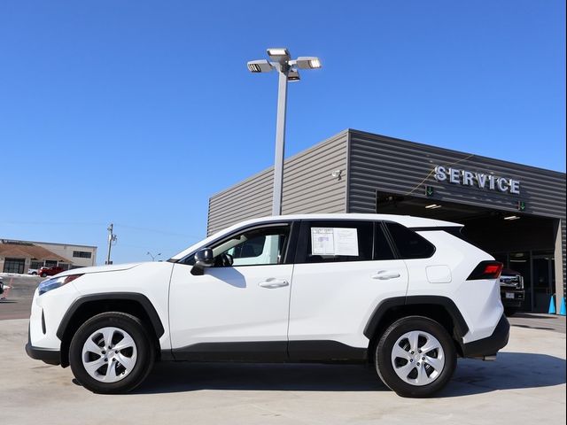 2024 Toyota RAV4 LE