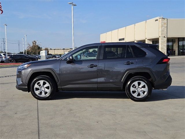 2024 Toyota RAV4 LE